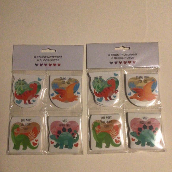 Wilton 🦖 Dinosaur Character Cake Pan with Dinosaur Themed Party Favours - Picture 5 of 9